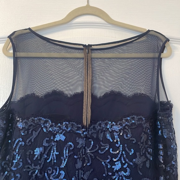 Lace and sheer bodice cocktail dress - Picture 5 of 7